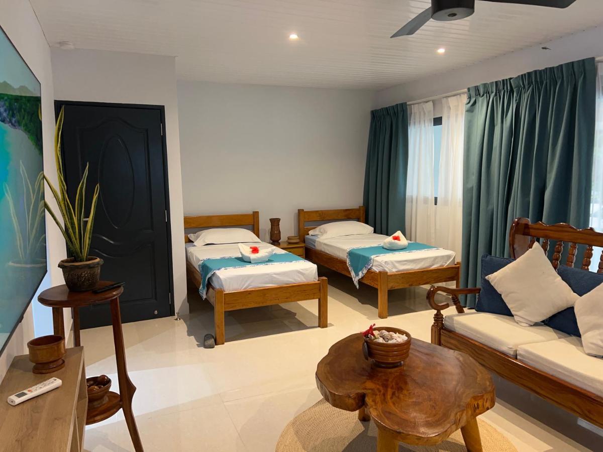 Le Port Guest House باي سانت آن المظهر الخارجي الصورة
